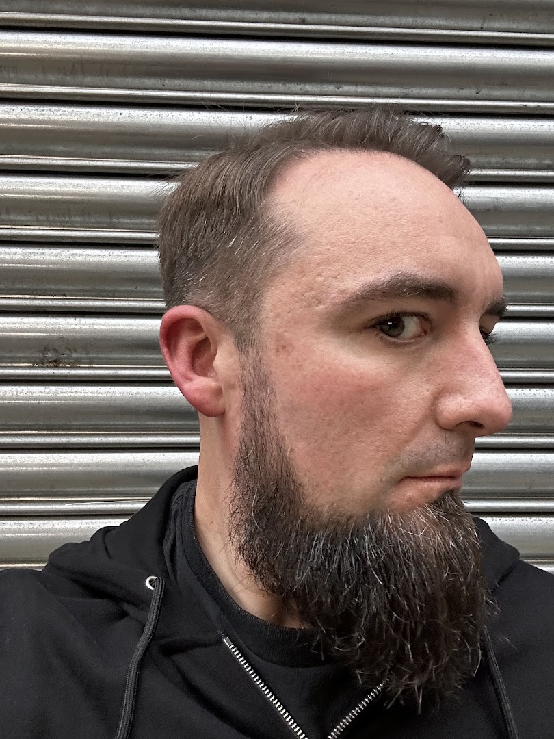 A full beard and skin fade finished at Modern Barbers, Leeds